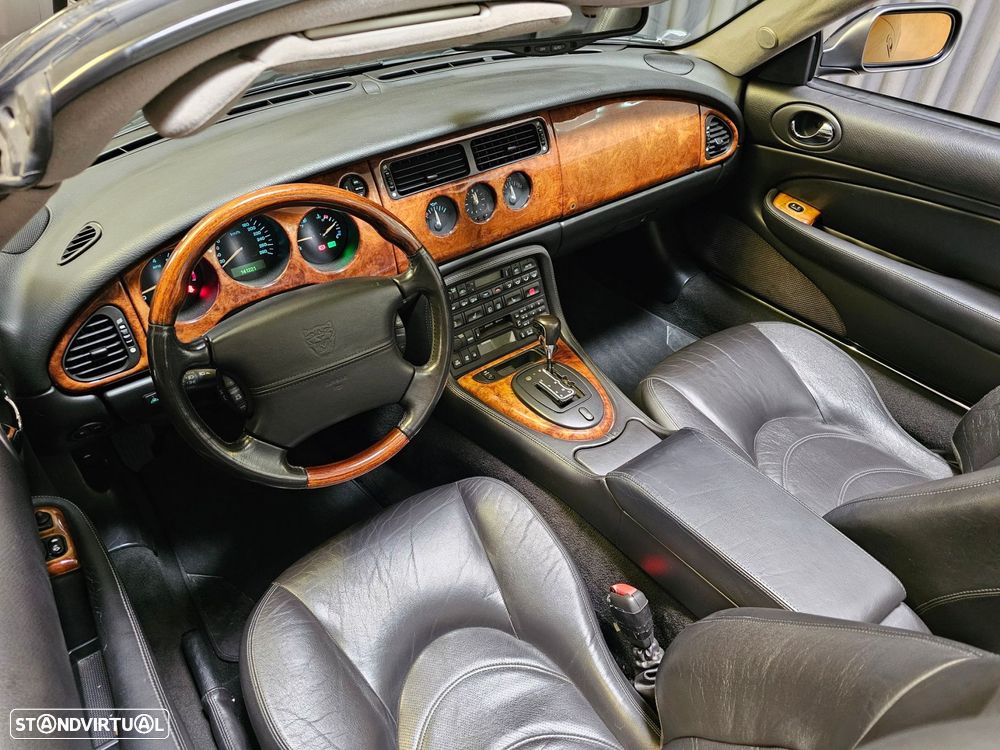 Jaguar XK XKR 4.2 Coupé SC - 12