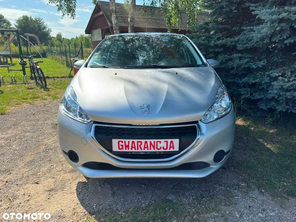 Peugeot 208 - 5