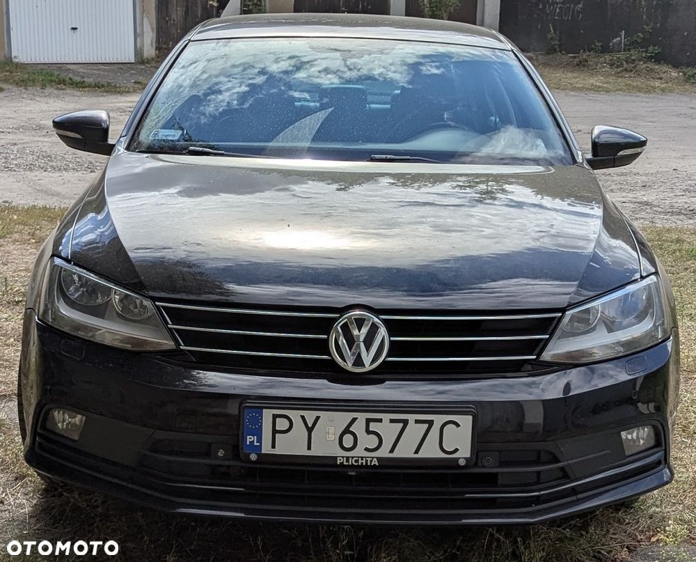 Volkswagen Jetta - 1