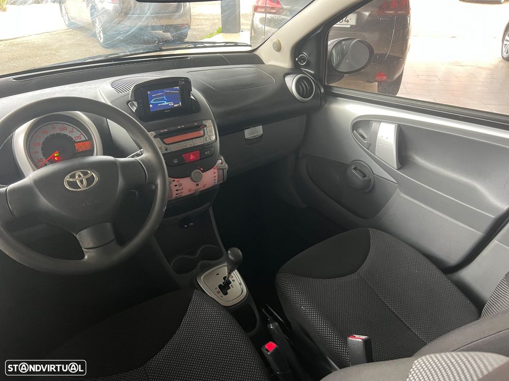 Toyota Aygo Multi Mode Connect - 17