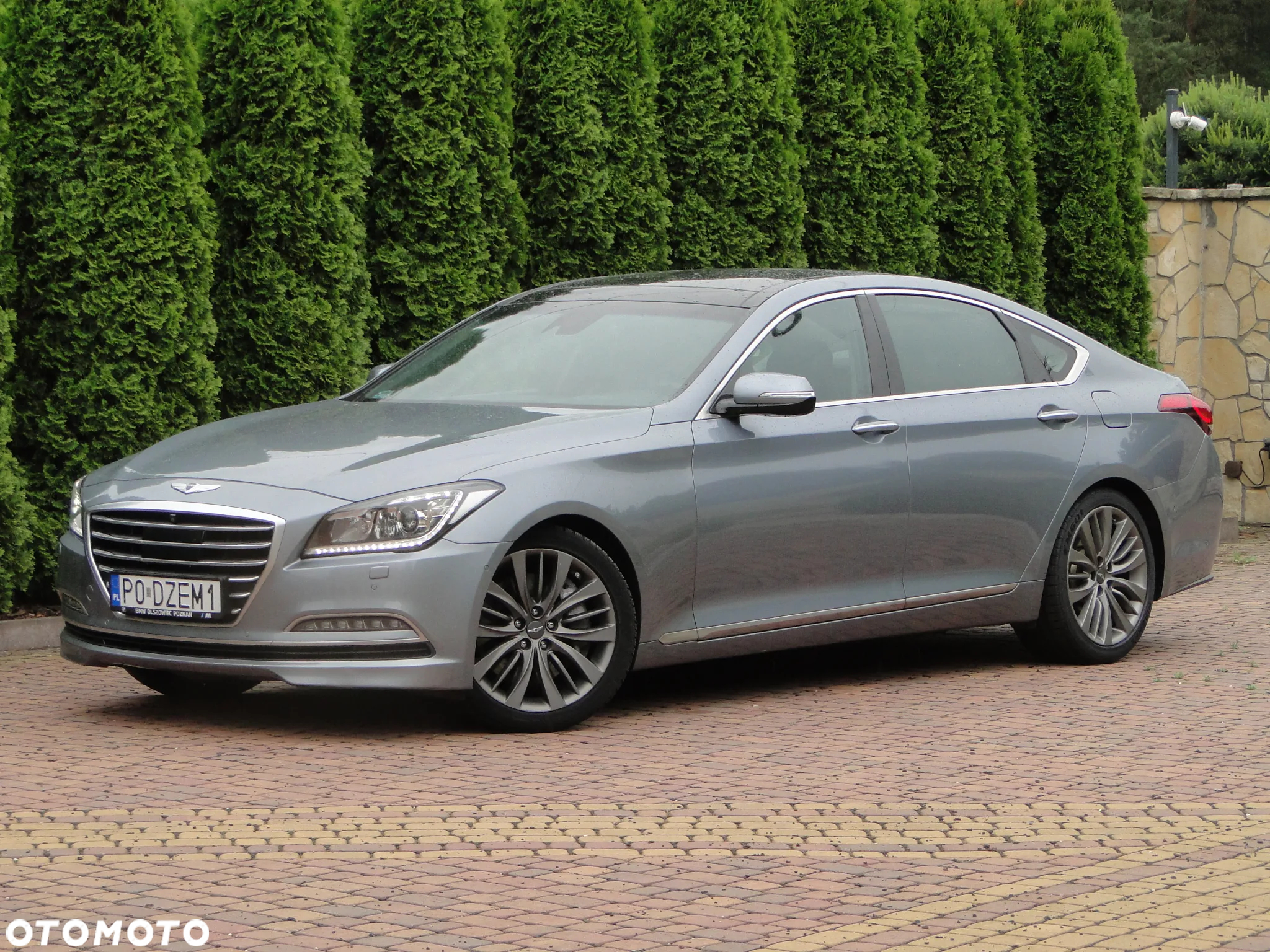 Hyundai Genesis 3.8 V6 GDI - 9
