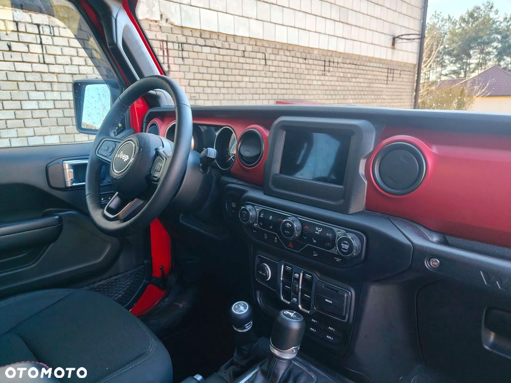 Jeep Wrangler - 10