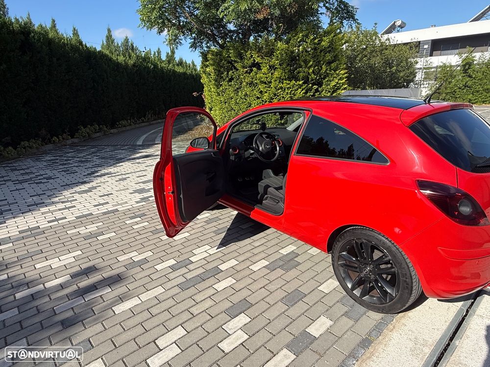 Opel Corsa 1.2 Black Edition — fotografia 12