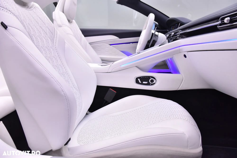 Aston Martin DB12 Volante - 19