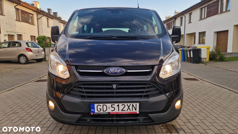 Ford Tourneo Custom - 24