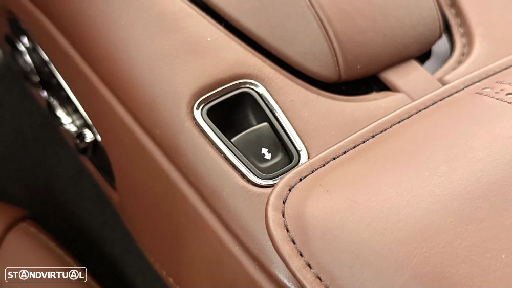 Aston Martin DB11 Coupé V8 Auto - 37