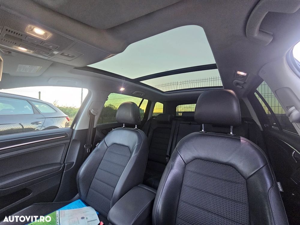 Volkswagen Golf 2.0 BlueTDI DSG Highline - 16