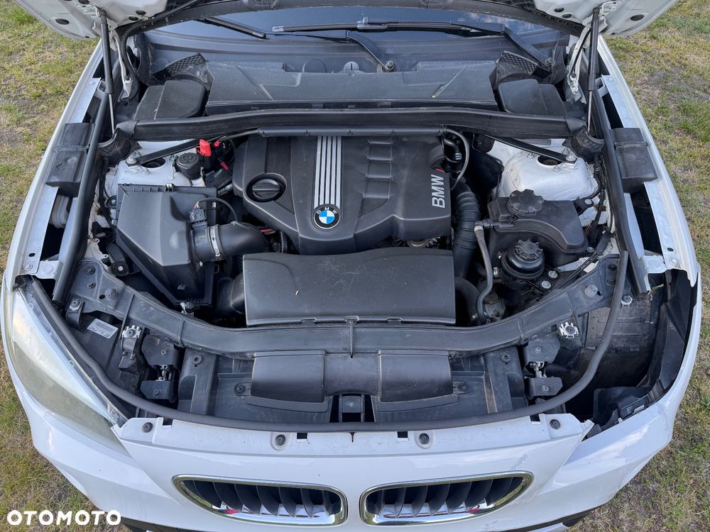 BMW X1 xDrive18d - 16