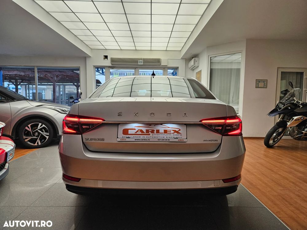 Skoda Superb 2.0 TDI DSG Ambition - 6