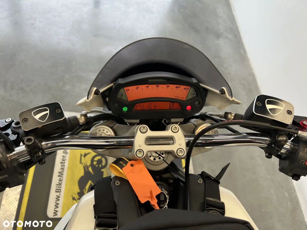 Ducati Monster - 34