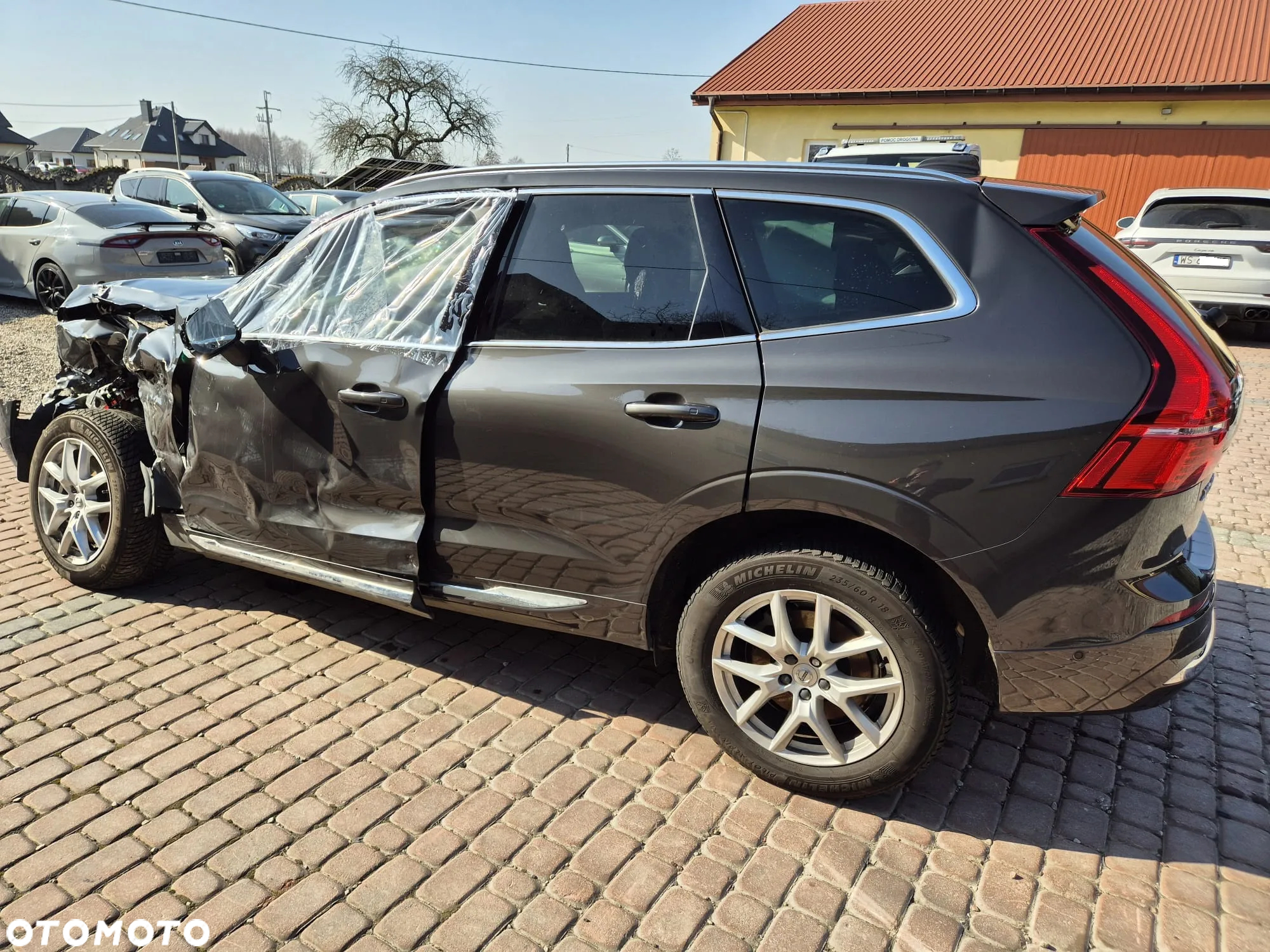 Volvo XC 60 B4 B Plus Bright - 13