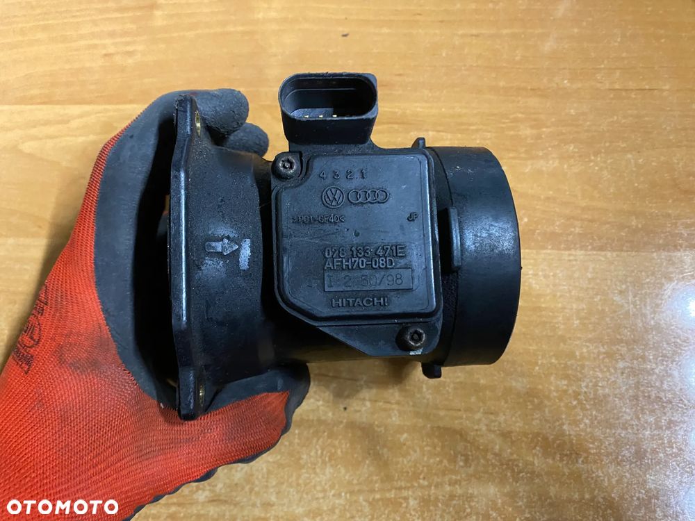 PRZEPŁYWOMIERZ 078133471E AFH70-08D AUDI A6 C5 VW PASSAT B5