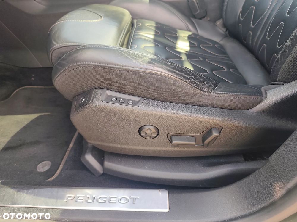 Peugeot 5008 - 8