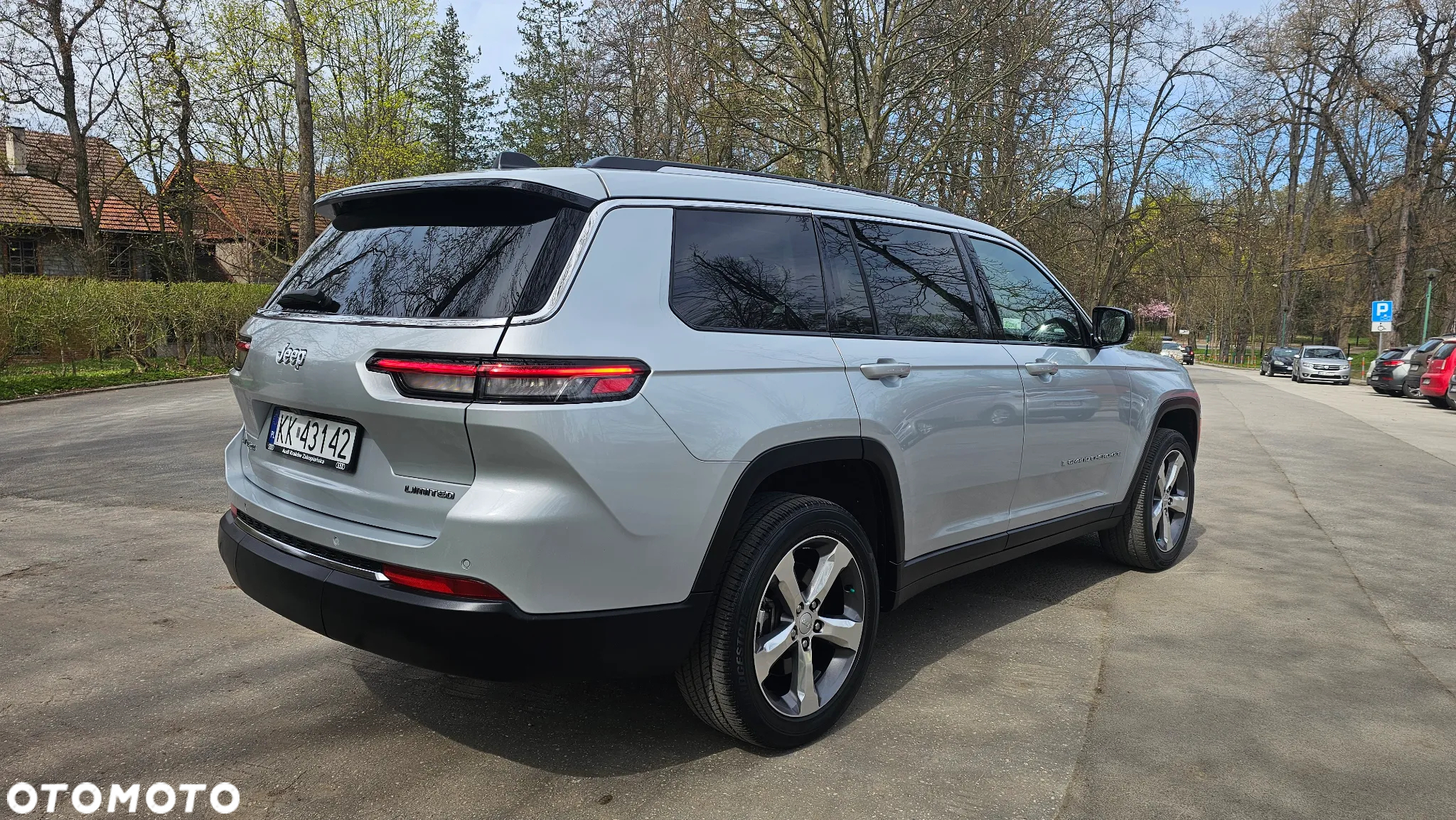 Jeep Grand Cherokee - 9