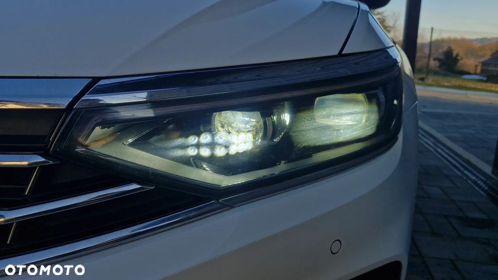 Volkswagen Passat 2.0 TSI OPF 4 Motion DSG Highline - 11