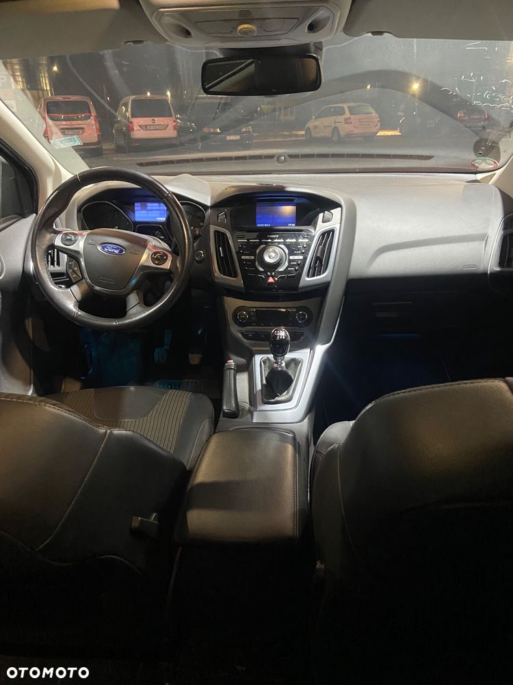 Ford Focus 1.0 EcoBoost Start-Stopp-System ST-LINE - 17