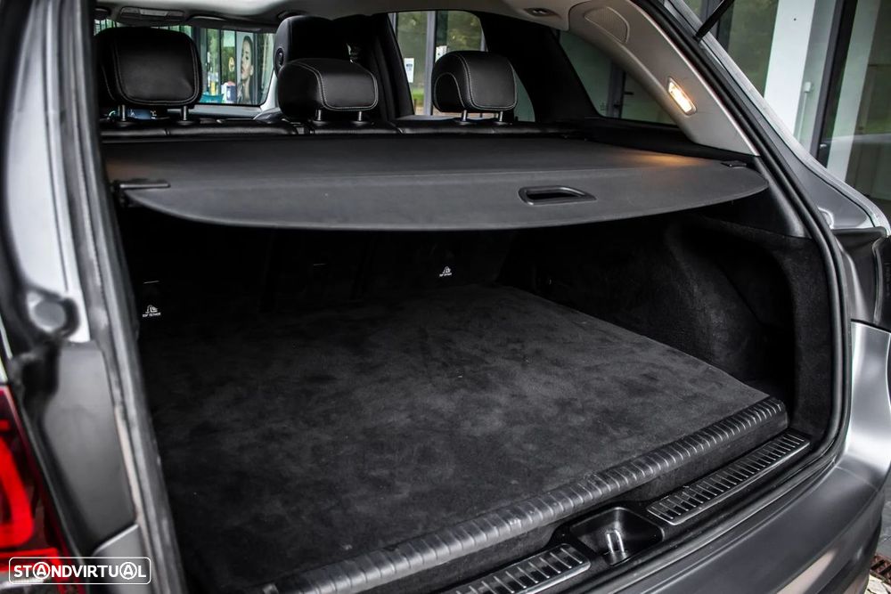 Mercedes-Benz GLC 300 e 4Matic - 29