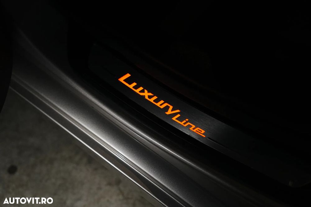 BMW Seria 5 520d xDrive AT - 31