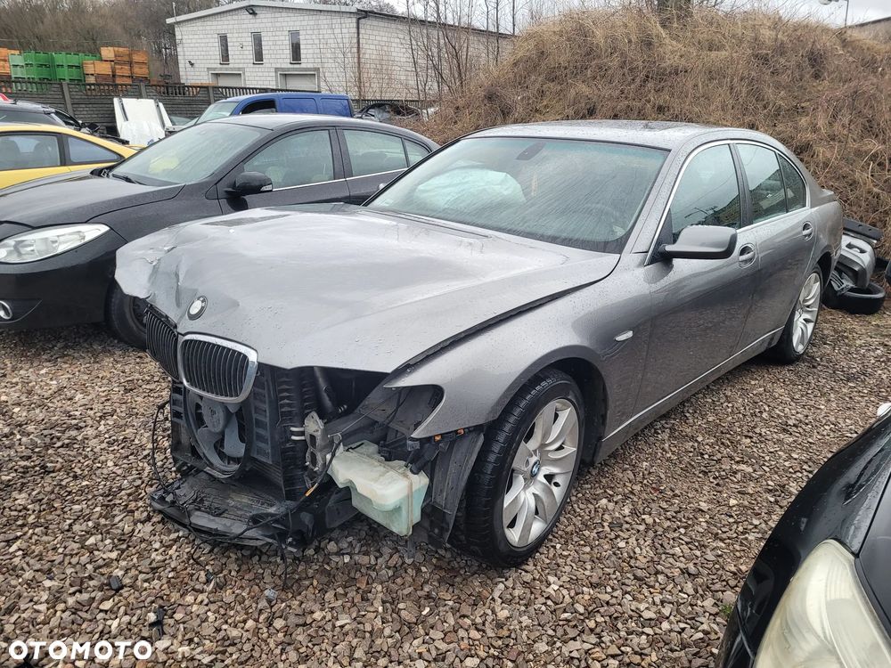 BMW 7 E65 LIFT fotel fotele kanapa deska kokpit podsufitka boczek boczki klamka podłokietnik licznik prędkościomierz