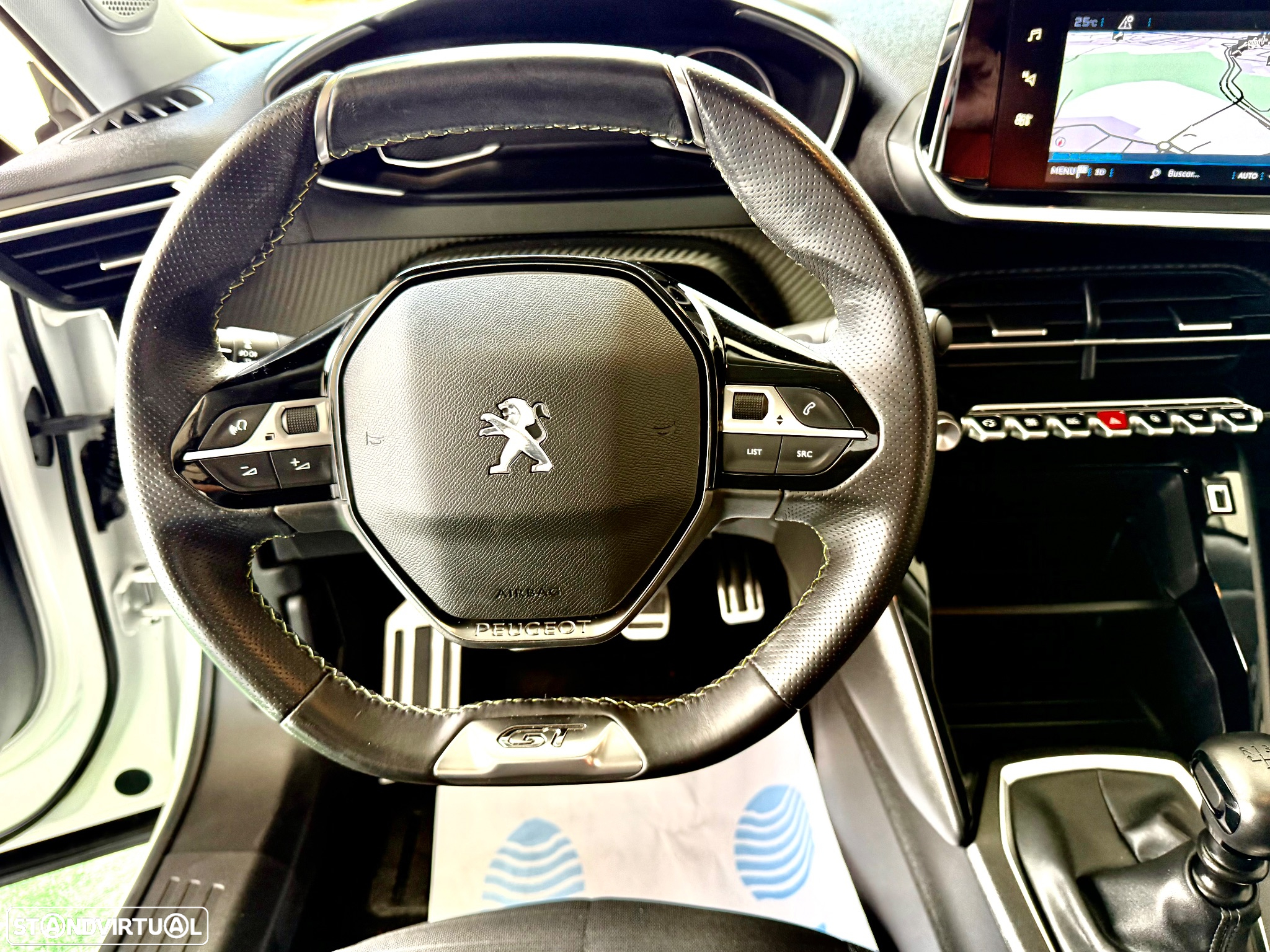 Peugeot 2008 1.5 BlueHDi GT - 32
