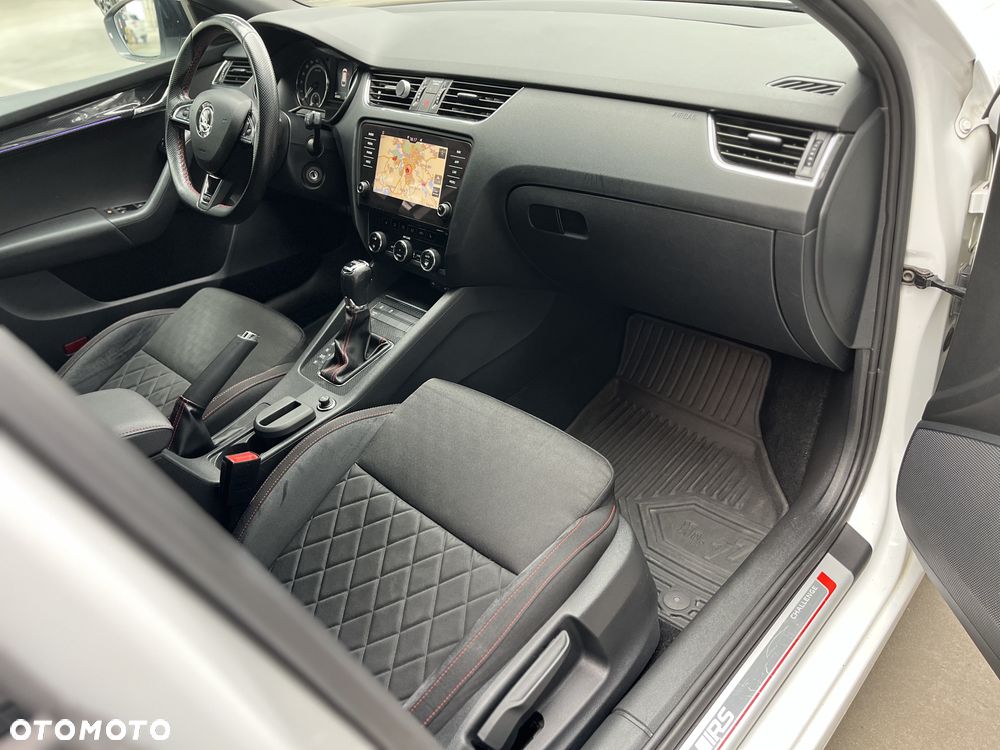Skoda Octavia 2.0 TDI RS Challenge DSG - 24