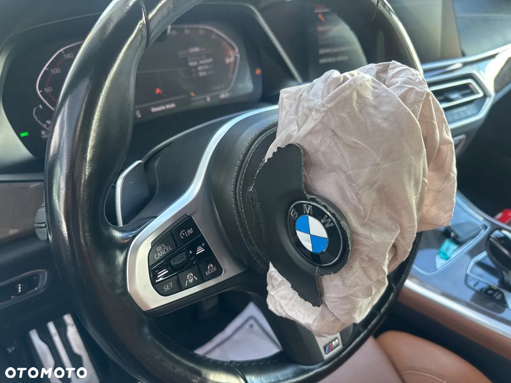 BMW X5 xDrive25d - 23