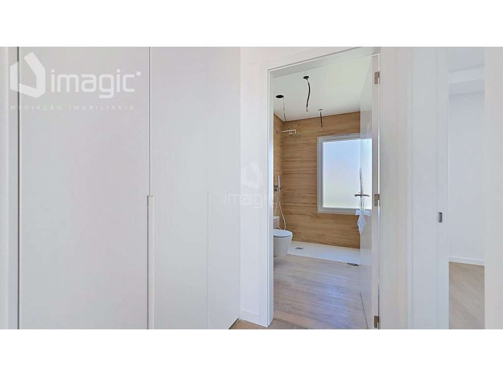 Moradia T4 nova com piscina e de Design moderno, em Mafra. - Grande imagem: 5/28
