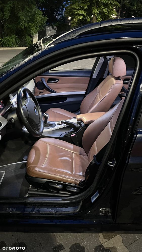 BMW Seria 3 318d - 10