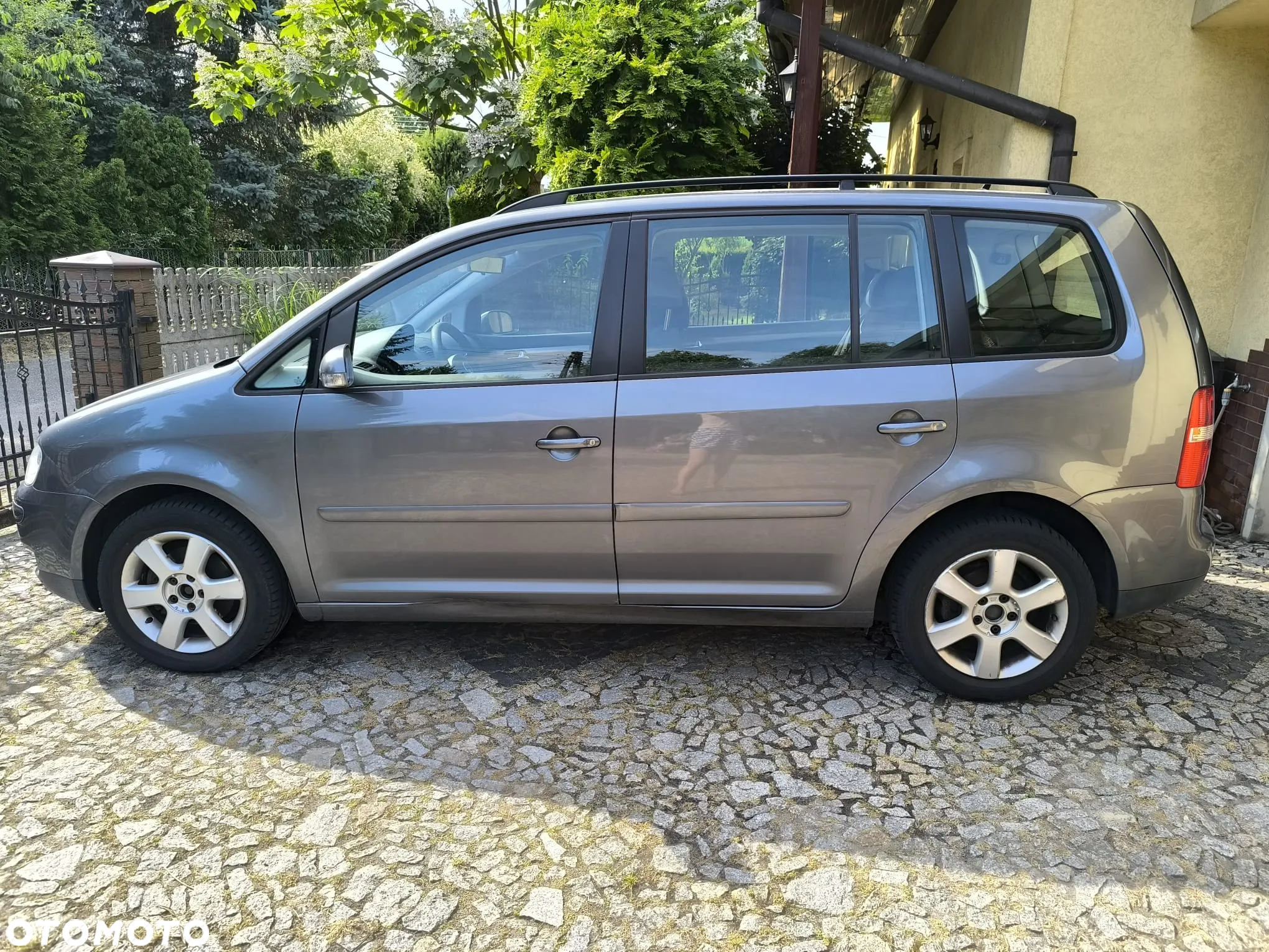 Volkswagen Touran 2.0 TDI Trendline - 3