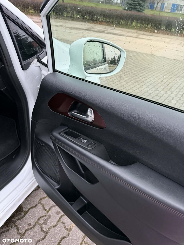 Chrysler Pacifica - 30