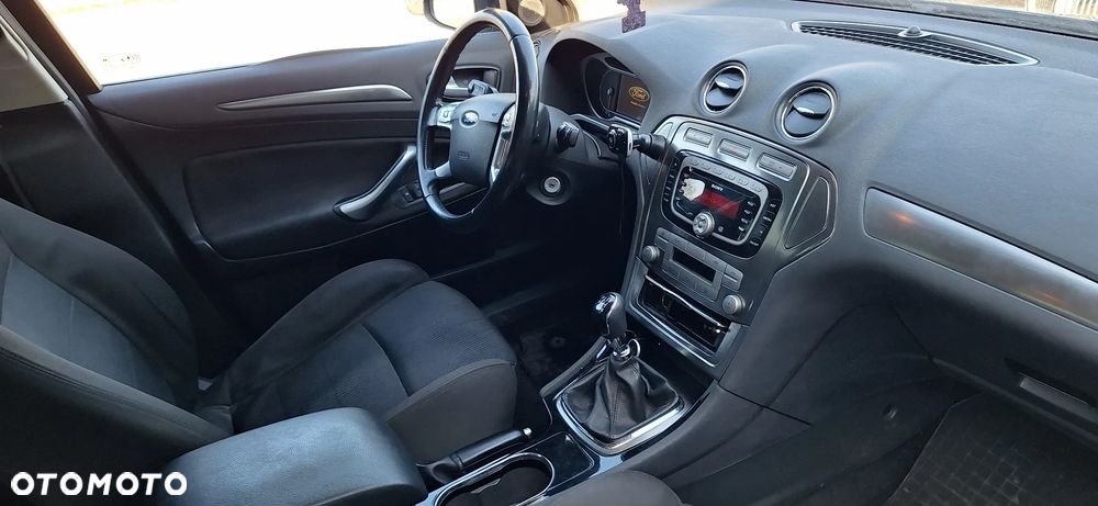 Ford Mondeo 2.0 TDCi Titanium - 9
