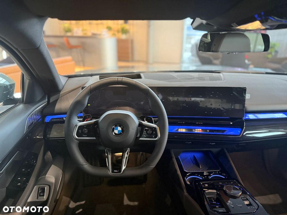 BMW Seria 5 520d xDrive mHEV - 8