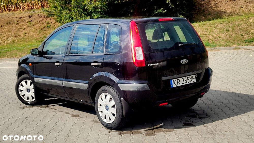 Ford Fusion - 4