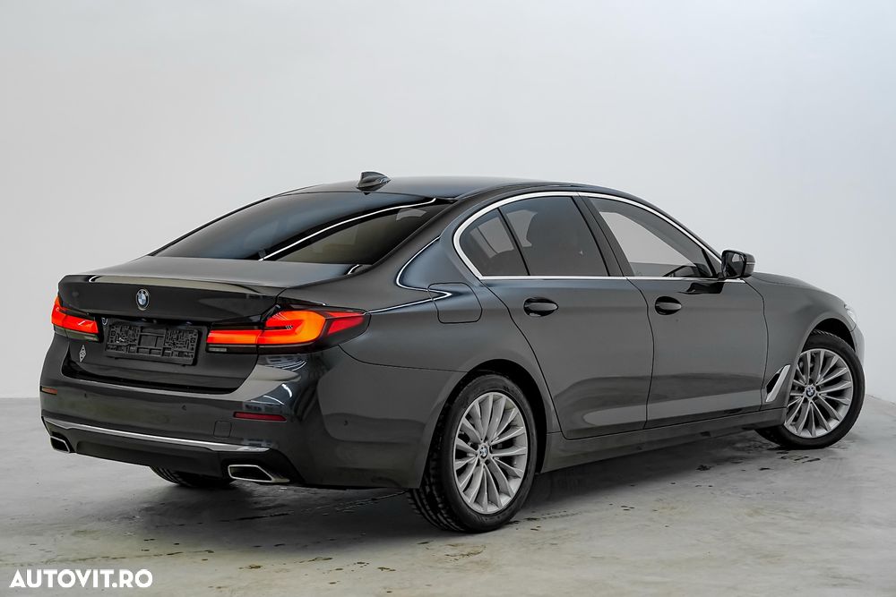 BMW Seria 5 520d Aut. Luxury Line - 8