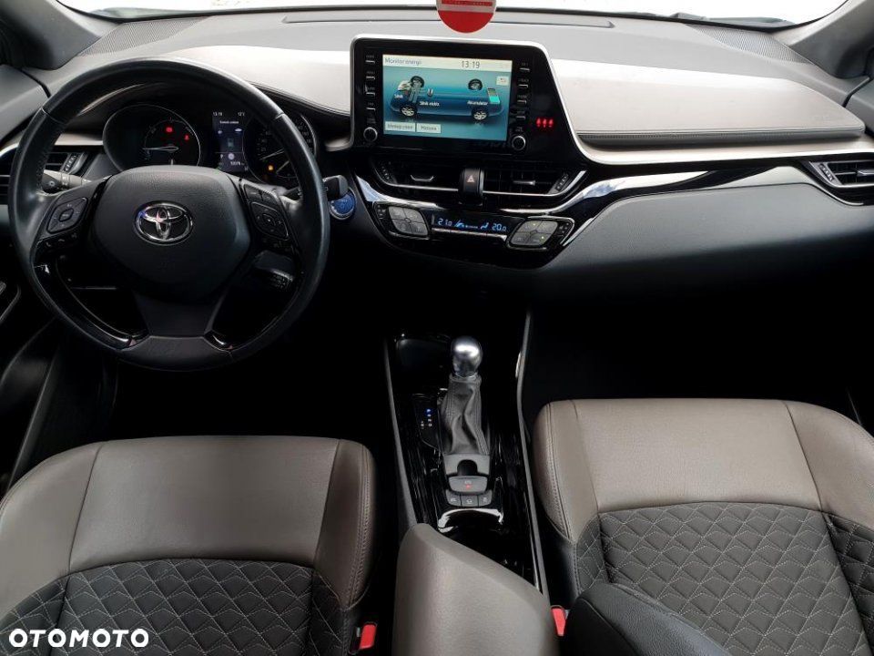 Toyota C-HR - 10