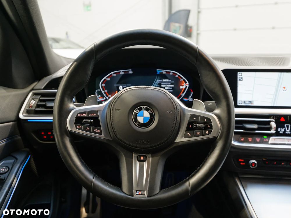 BMW Seria 3 320d xDrive M Sport sport - 25