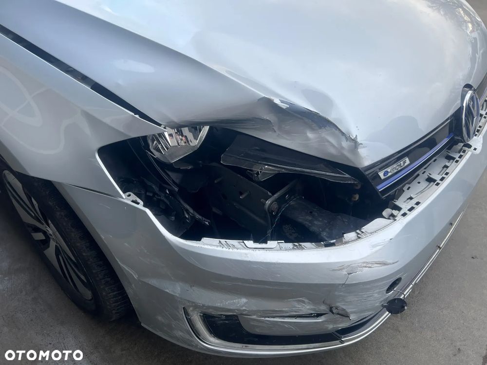 Volkswagen Golf Standard - 19