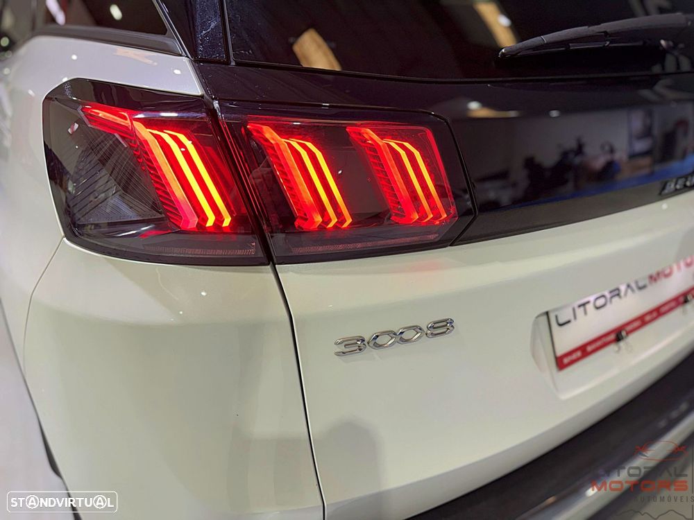 Peugeot 3008 1.6 Hybrid Allure Pack e-EAT8 - 8
