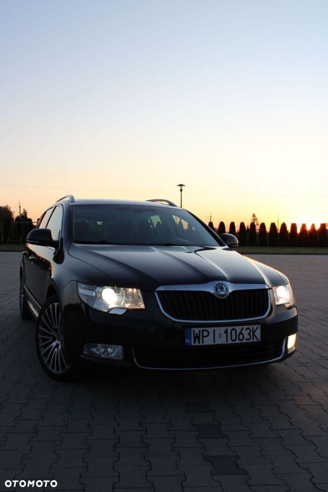 Skoda Superb 2.0 TDI L&K DSG - 18