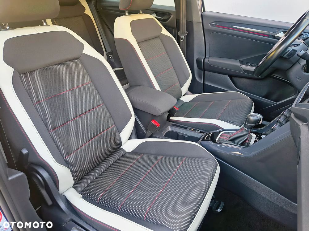 Volkswagen T-Roc - 23