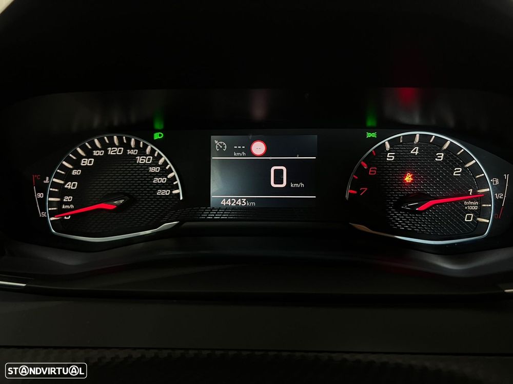 Peugeot 2008 1.2 Style - 9