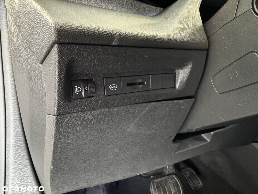 Peugeot 308 1.2 PureTech Allure Pack S&S EAT8 - 22