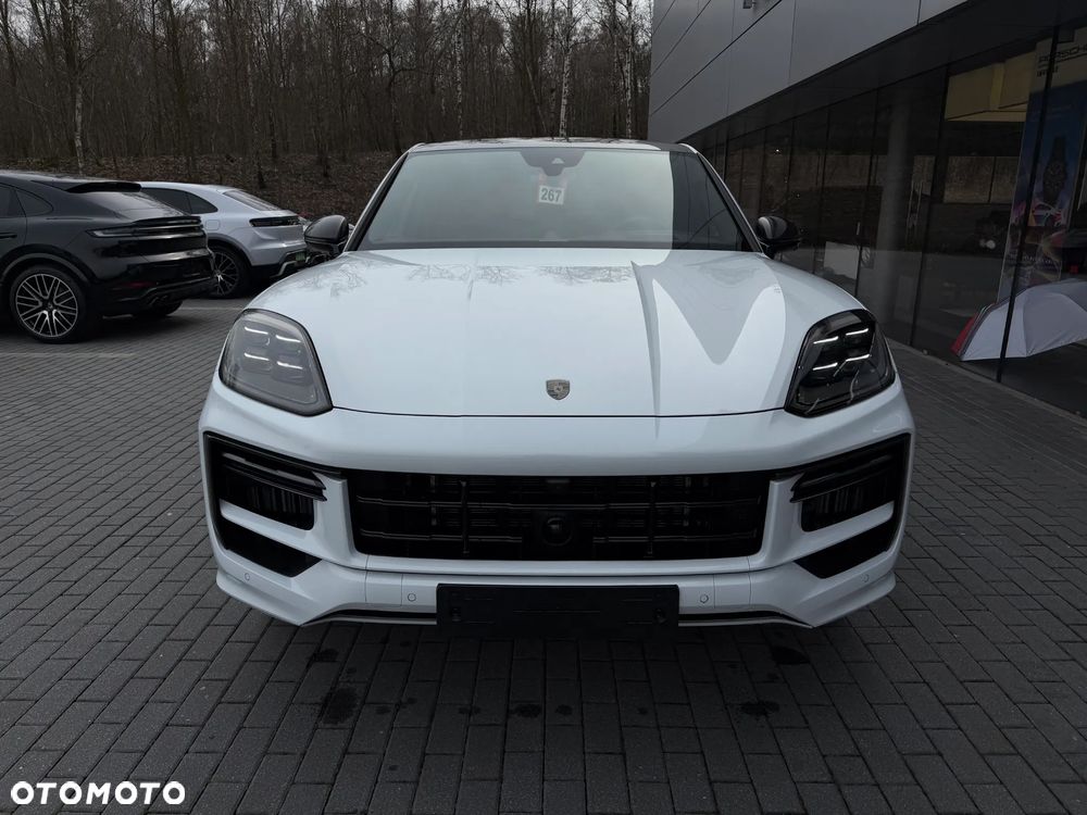 Porsche Cayenne - 4
