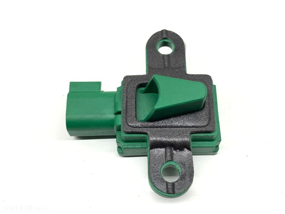 CZUJNIK UDERZENIOWY  SUZUKI SX4 S-CROSS (JY) 2013 - 2022 1.4 Hybrid (Mild Hybrid) (AKK 414) 95 kW - 2