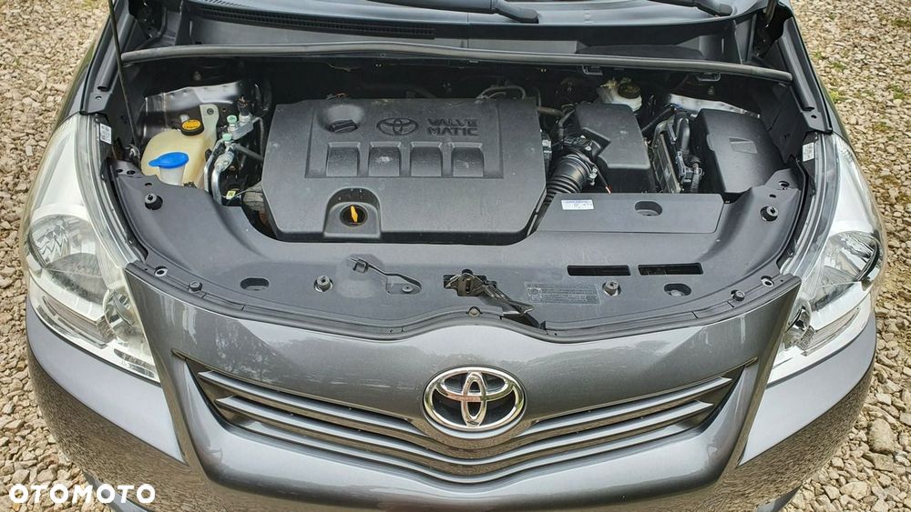 Toyota Verso - 31