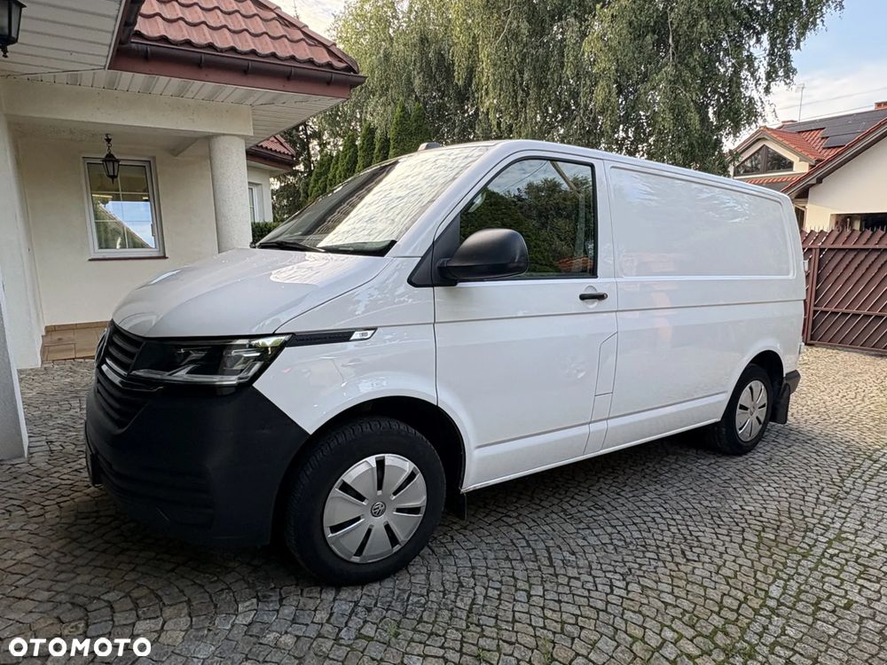 Volkswagen Transporter - 1