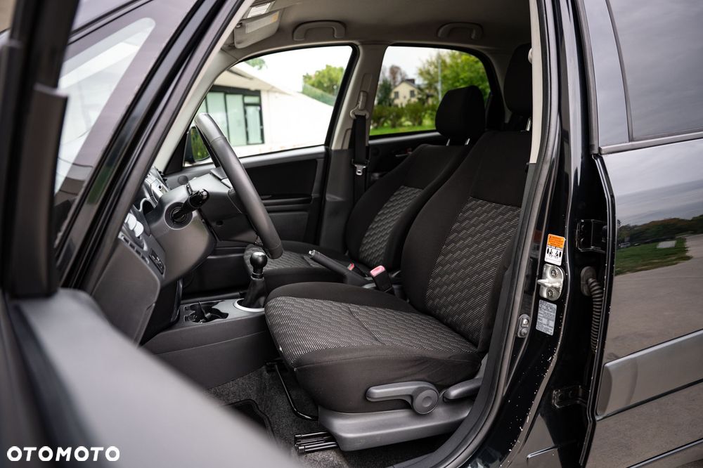 Suzuki SX4 1.6 GLX / Comfort - 9