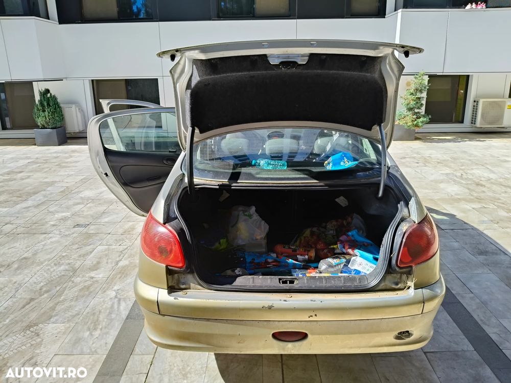 Peugeot 206 1.4E XT - 12