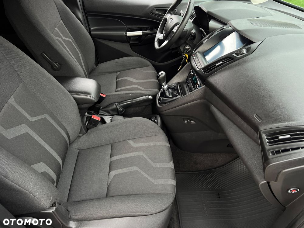Ford Tourneo Connect Grand - 33