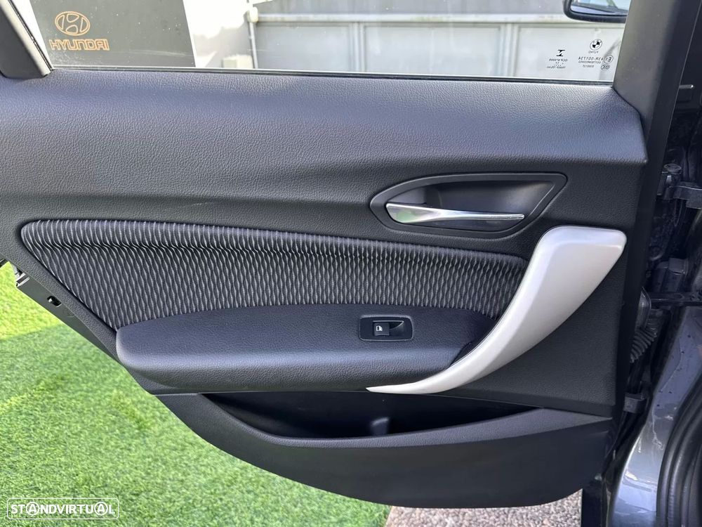 BMW 116 d Line Sport - 43